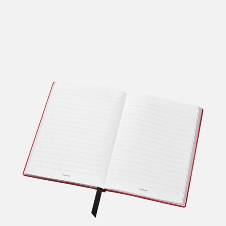 Montblanc Notebook #146 Great Characters Enzo Ferrari е луксозен тефтер, вдъхновен от легендарния Енцо Ферари и емблематичния цвят Rosso 70 Anni. Произведен в Италия, той разполага с 96 листа (192 страници) висококачествена хартия с воден знак Montblanc, линирани страници, мека червена корица и посребрени кантове. Част от престижната колекция Great Characters, този модел е идеален както за ежедневни записки, така и за ценители на Ferrari и Montblanc.
