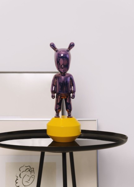 Порцеланова фигура Lladró – THE GUEST Little – Purple on Yellow Figurine