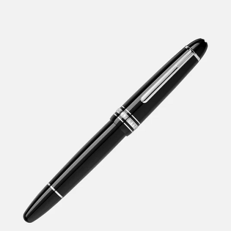 Montblanc Meisterstück Platinum-Coated LeGrand Rollerball (132451) е емблематичен ролер, който съчетава неподвластния на времето дизайн на колекцията Meisterstück с модерната елегантност на платинено покритите детайли. Изработен от черна благородна смола (Precious Resin), с платинено покрит клипс с индивидуален сериен номер и легендарната бяла емблема Montblanc, този модел предлага изключително плавно и прецизно писане с оригиналните пълнители Montblanc Rollerball. Размерът LeGrand осигурява отличен комфорт и баланс, което го превръща в идеален избор за професионалисти, ценители на луксозните пишещи инструменти и колекционери, които търсят символ на престиж, традиция и безкомпромисно качество.