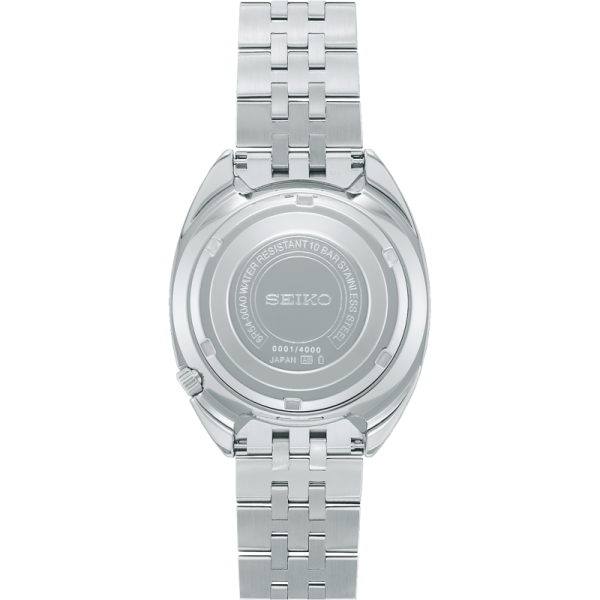 Seiko Prospex Land Mechanical GMT Limited Edition SPB411J1 е лимитирана съвременна интерпретация на легендарния Navigator Timer от 1968 г., произведена в само 4 000 броя за целия свят. Автоматичен калибър 6R54 с 72 часа резерв на хода, GMT функция, въртящ се 24-часов безел, сапфир-кристал и стоманен корпус 38,5 мм превръщат модела в изключително предложение за ценители и колекционери.