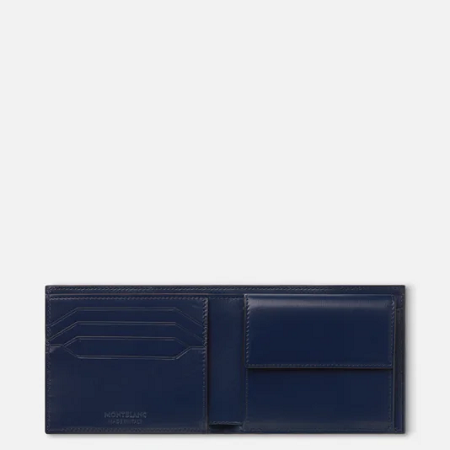Montblanc Meisterstück Wallet 4cc Coin Case MB131934 е елегантен кожен портфейл, произведен в Италия от висококачествена гладка телешка кожа. Разполага с 4 отделения за карти, 2 отделения за банкноти, практично отделение за монети с капаче и допълнителен вътрешен джоб. Съчетавайки класически дизайн, безупречна изработка и функционалност, този модел е идеалният избор за ценителите на непреходния стил.
