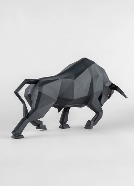 Порцеланова фигура Lladró - Bull (matte black) Sculpture