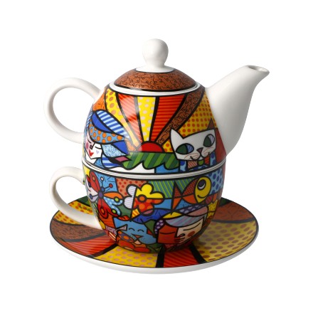 Goebel “Britto Garden” Romero Britto 66-452-71-1 е цветен комплект Tea for One от New Bone China, включващ чайник 350 мл, чаша 250 мл и чинийка. Трите части се подреждат една върху друга в компактна Pop Art композиция, превръщайки ежедневната чаена пауза в малък ритуал с неподражаемия стил на Romero Britto.