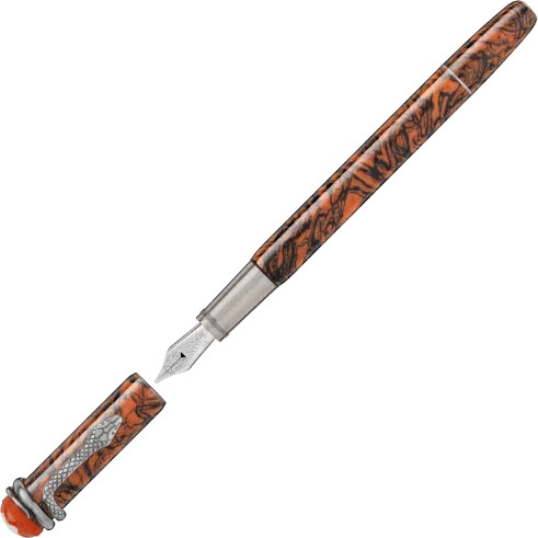 Montblanc Heritage Rouge et Noir Serpent Marble Special Edition (119852) е ексклузивна писалка, вдъхновена от легендарния модел Rouge et Noir от 1906 г. Корпусът с черно-коралов мраморен ефект, емблематичният ретро клипс във формата на змия и ръчно изработеното 14K (Au 585) златно перо с гравиран змийски мотив превръщат този модел в истинско колекционерско бижу. Благодарение на буталния механизъм за пълнене, писалката предлага автентично удоволствие от писането и безупречна функционалност. Моделът 119852 е създаден за ценители, които търсят съчетание от история, изкуство и легендарното майсторство на Montblanc.