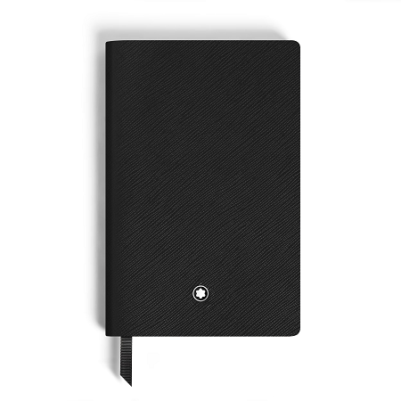 Montblanc Small Notebook in Sartorial Leather Black (MB134719) е компактен луксозен тефтер с черна корица от телешка кожа със сафиано релеф и емблема Montblanc. Съдържа 76 листа – общо 152 линирани страници – и практичен текстилен разделител. Размерът 90 × 140 mm го прави удобен за ежедневни записки, срещи и пътувания, а италианската изработка подчертава характерното за Montblanc качество.