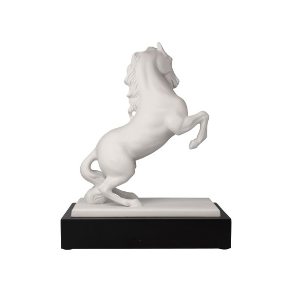 Порцеланова фигура Goebel 
