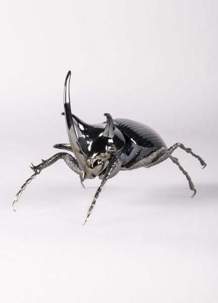 Порцеланова фигура Lladró – Rhinoceros Beetle Figurine