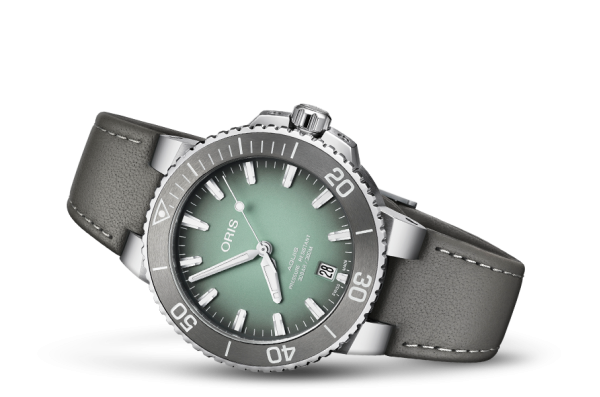 ORIS AQUIS DATE