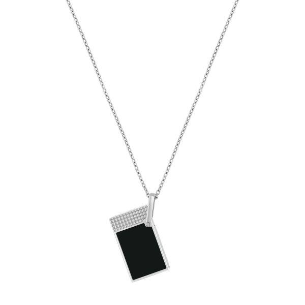 S.T. Dupont Lighter Necklace Lacquered Silver (K27076CH) е иновативен луксозен аксесоар, който съчетава функционалността на висококачествена газова запалка с елегантността на дизайнерско колие. Изработен с черен естествен лак, емблематично гилоширане Diamond Head и сребрист финиш, моделът впечатлява със своя модерен стил и безупречна изработка. Благодарение на регулируемата верижка (80, 85 и 90 cm) той може да се носи като изискано бижу, превръщайки K27076CH в оригинален избор за ценители на луксозните аксесоари и съвременния дизайн.