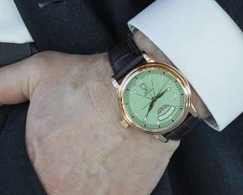 Часовник Aviator DOUGLAS DAY-DATE 45